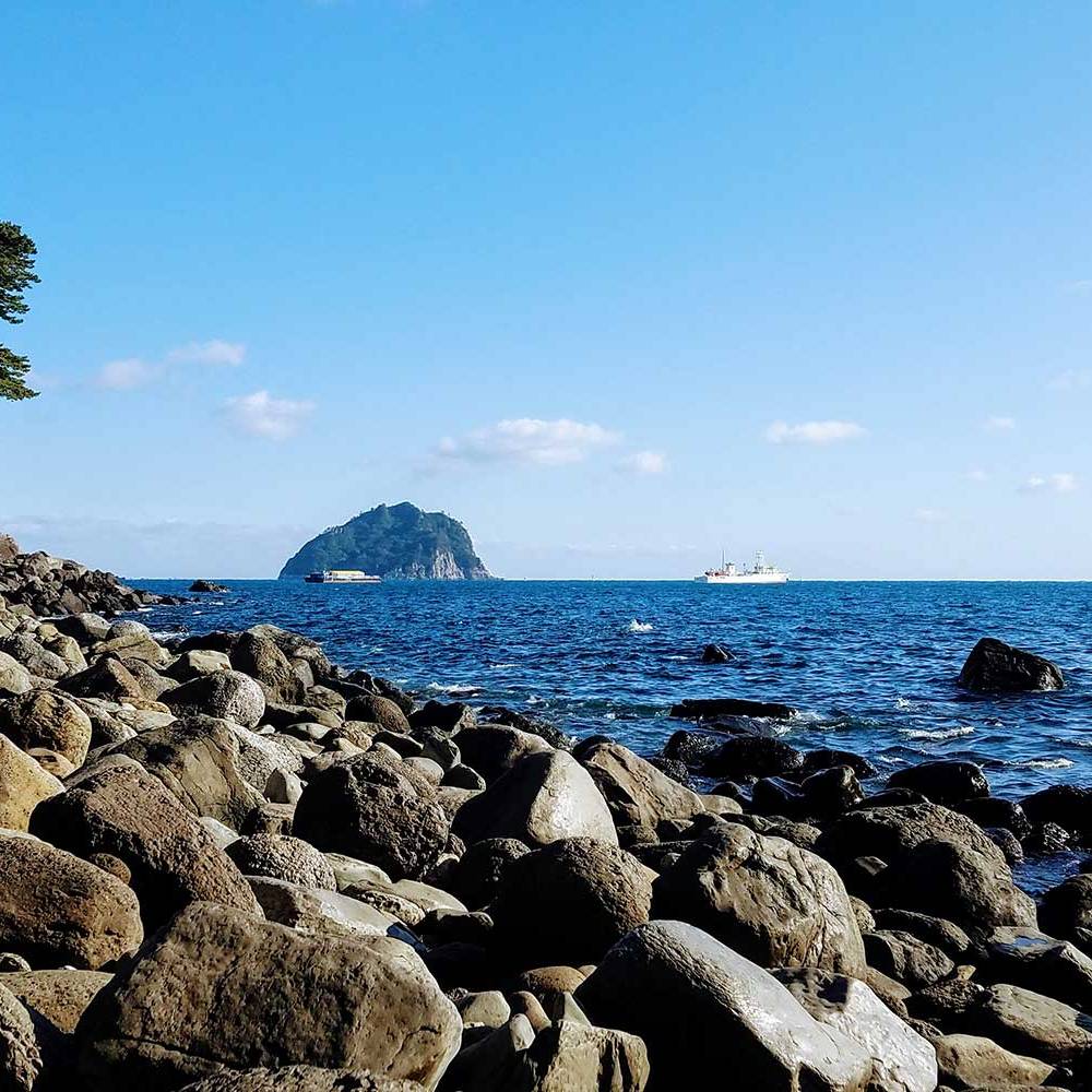 Jeongbang waterfall shore, Jeju Island
