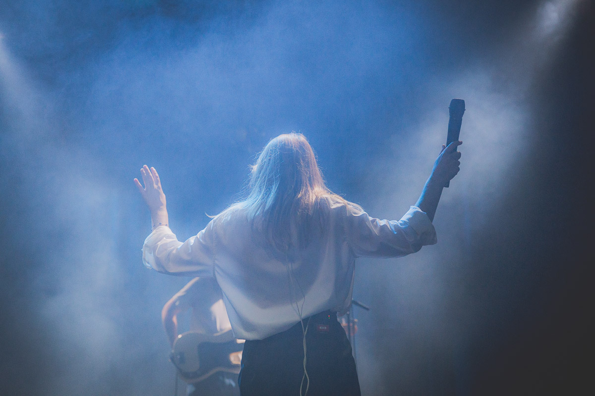 Dizzy singer Katie Munshaw