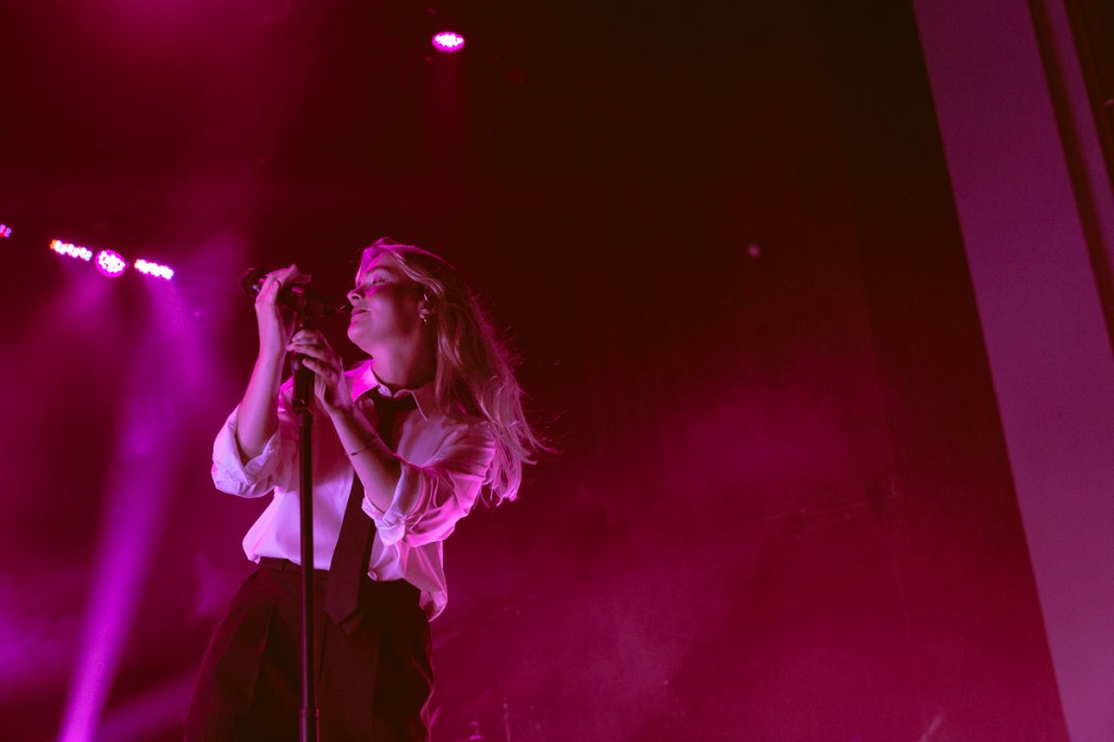 Dizzy singer Katie Munshaw